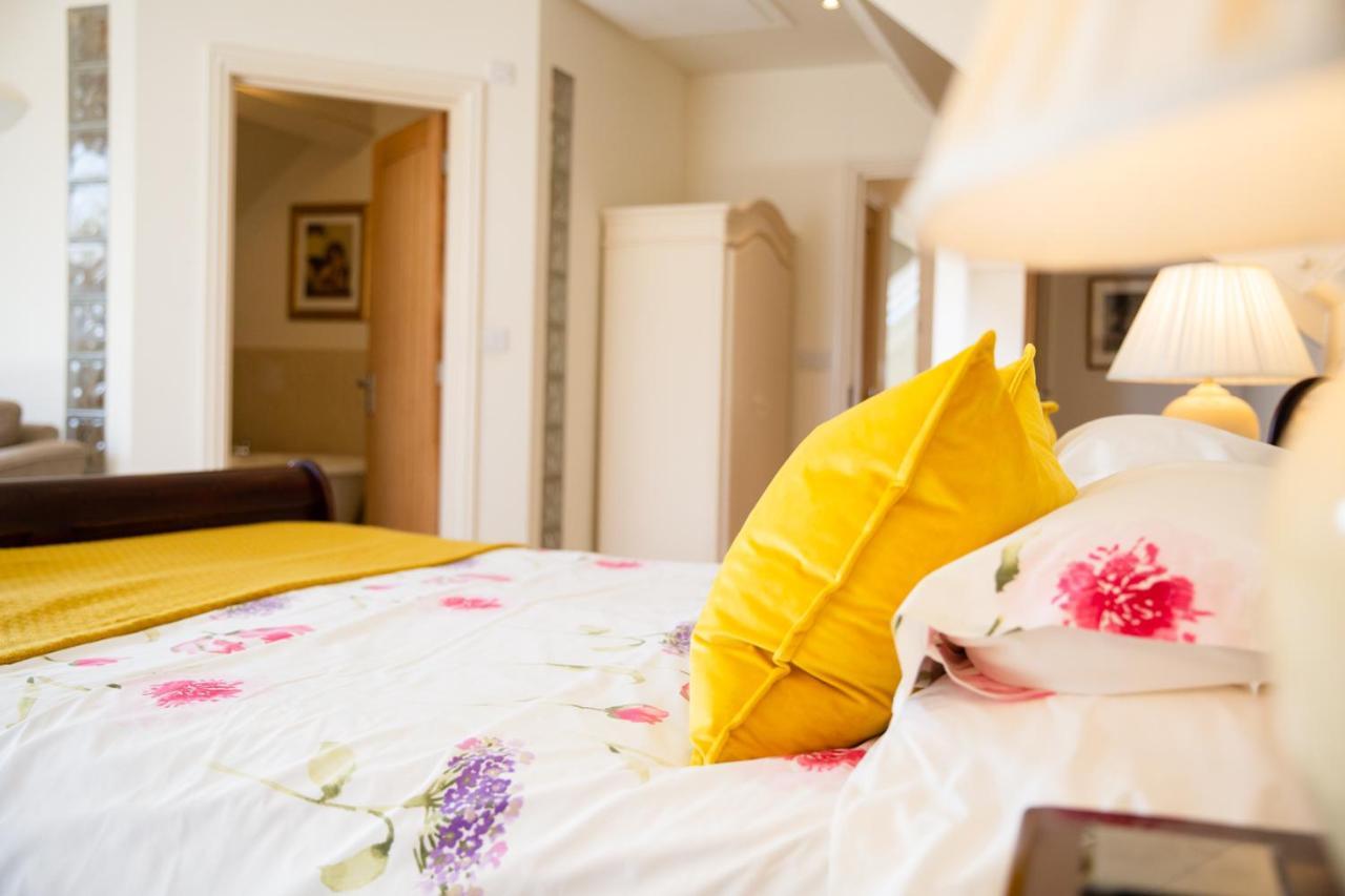 Higher Weddicott Barn Holiday Cottage - Self Catering แชกฟอร์ด ภายนอก รูปภาพ