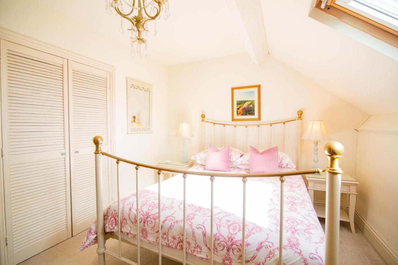 Higher Weddicott Barn Holiday Cottage - Self Catering แชกฟอร์ด ภายนอก รูปภาพ