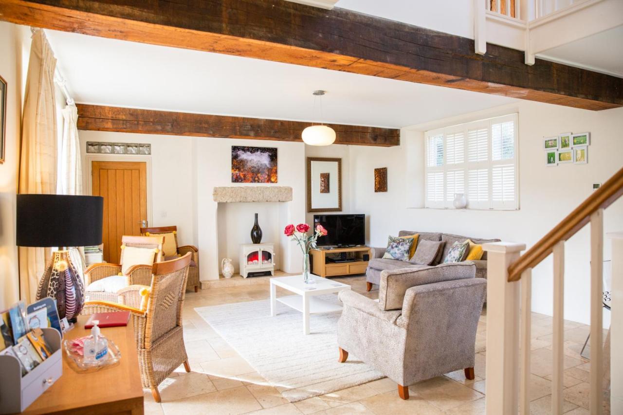 Higher Weddicott Barn Holiday Cottage - Self Catering แชกฟอร์ด ภายนอก รูปภาพ