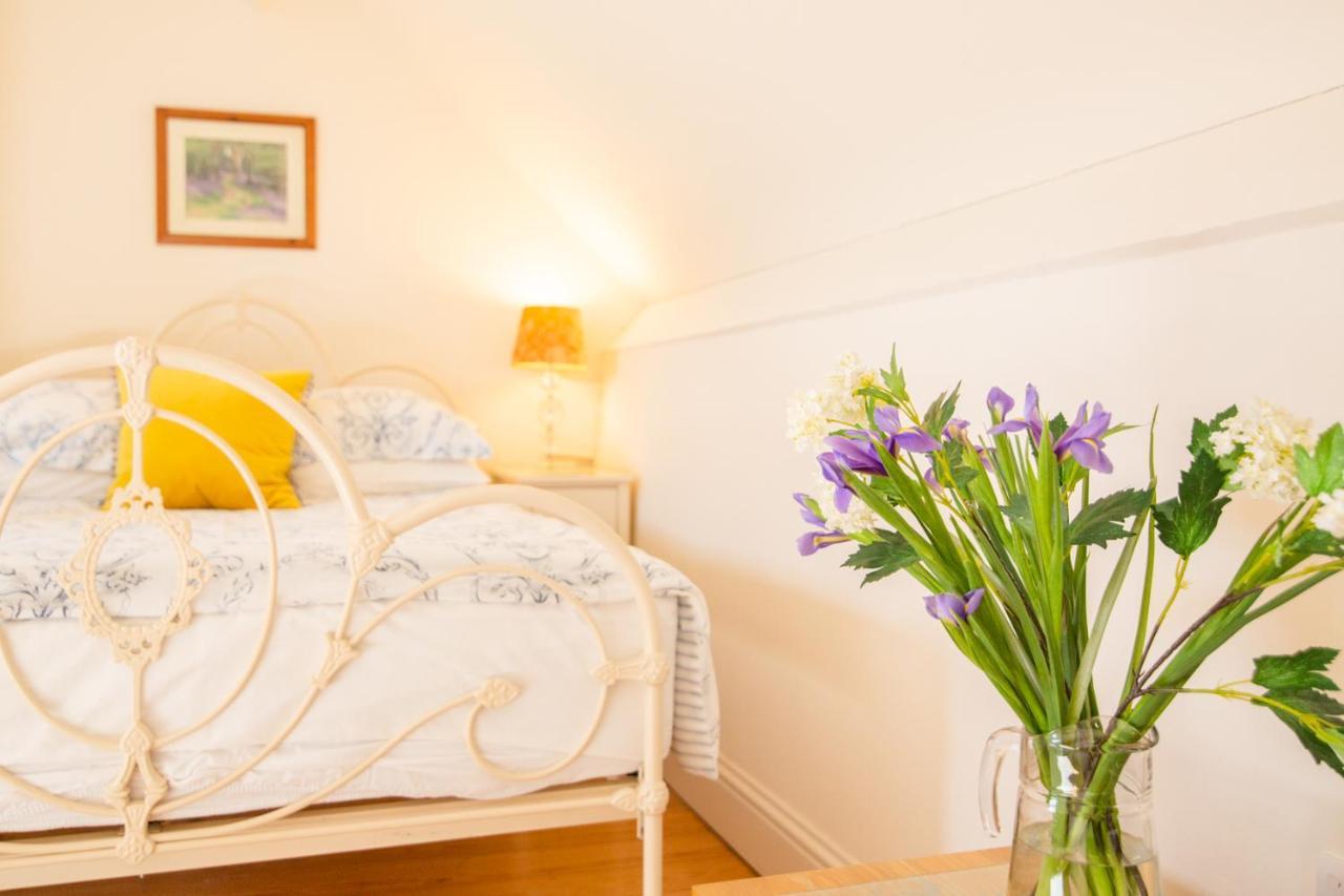 Higher Weddicott Barn Holiday Cottage - Self Catering แชกฟอร์ด ภายนอก รูปภาพ