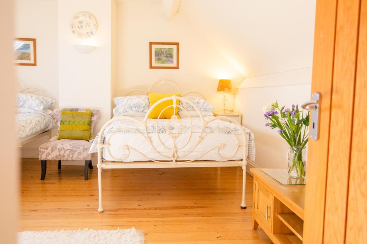 Higher Weddicott Barn Holiday Cottage - Self Catering แชกฟอร์ด ภายนอก รูปภาพ