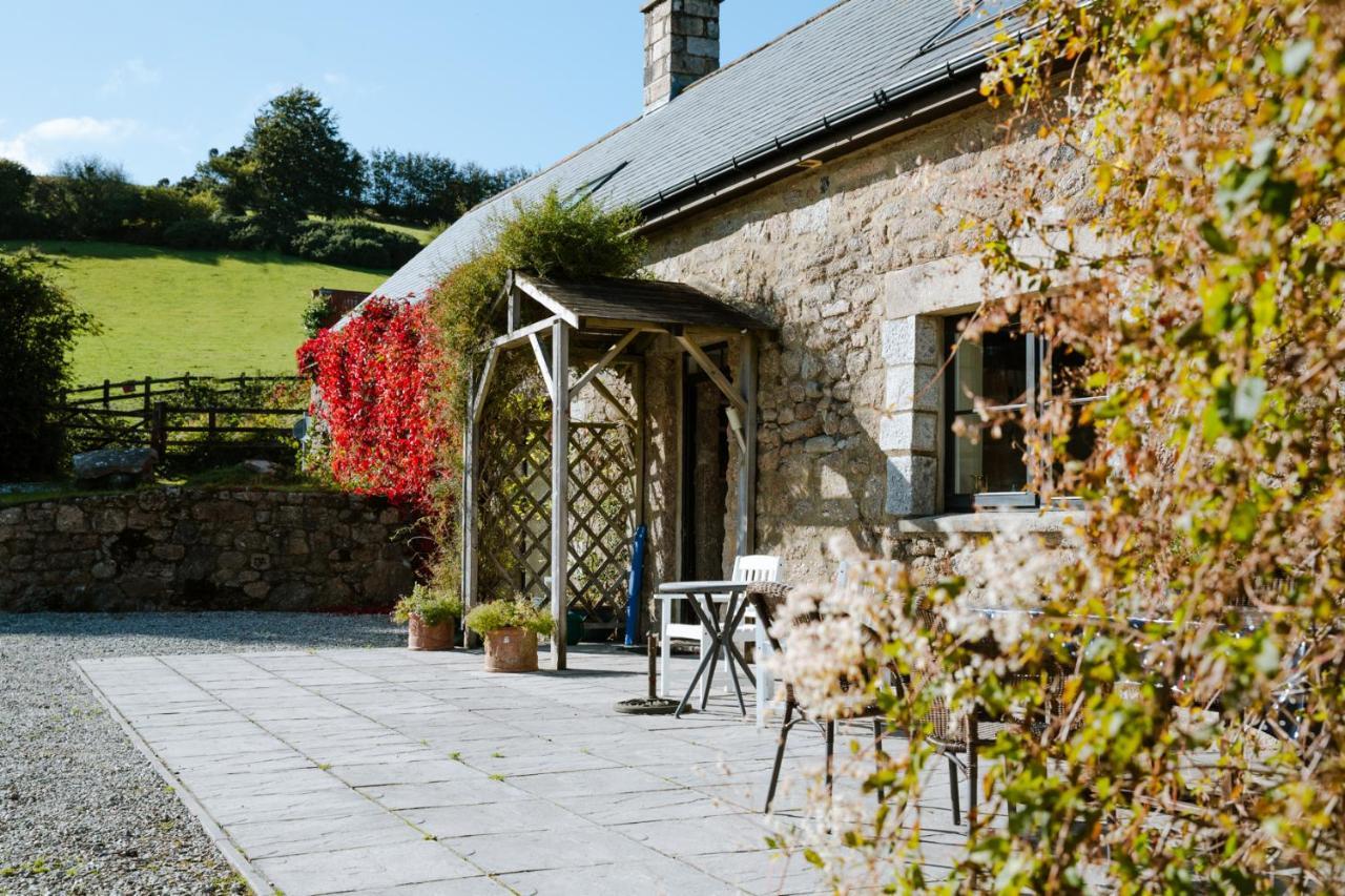 Higher Weddicott Barn Holiday Cottage - Self Catering แชกฟอร์ด ภายนอก รูปภาพ