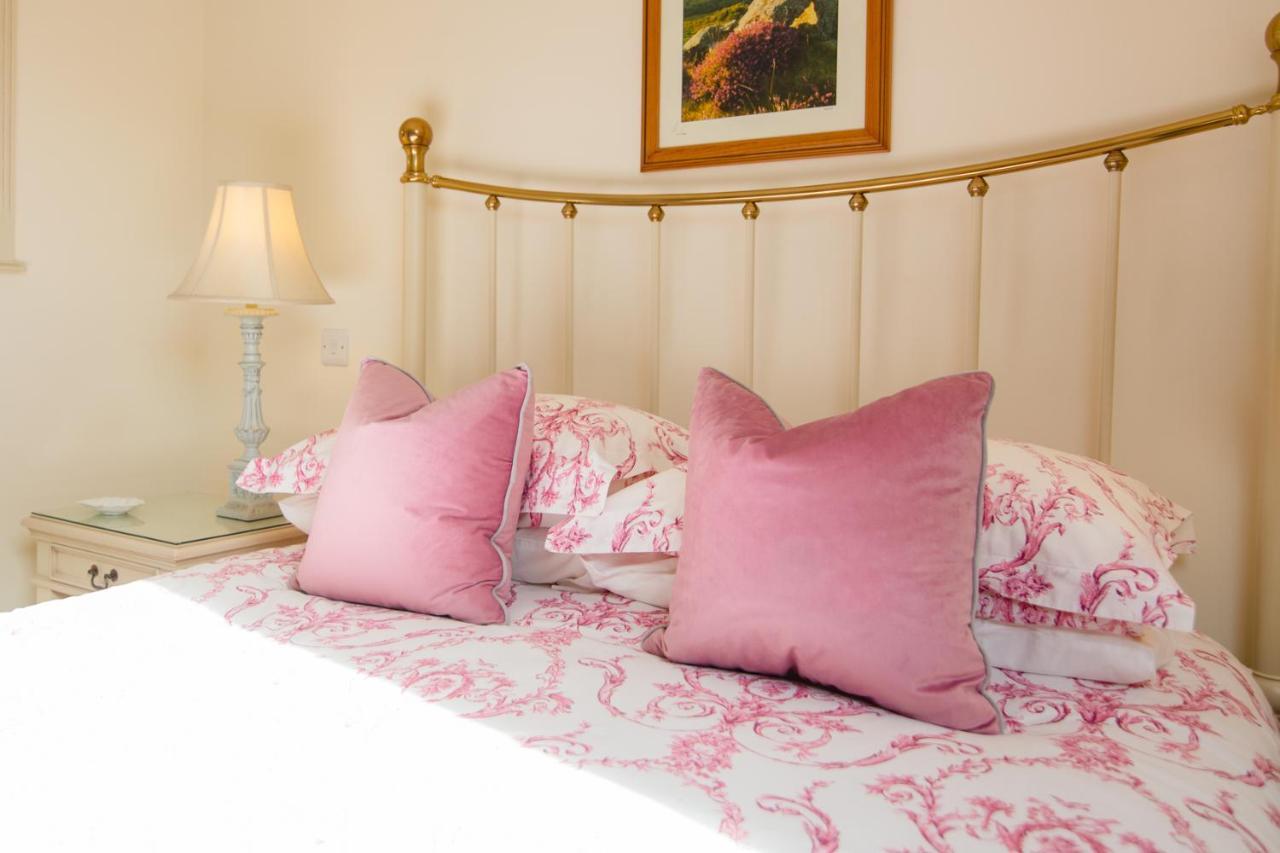 Higher Weddicott Barn Holiday Cottage - Self Catering แชกฟอร์ด ภายนอก รูปภาพ