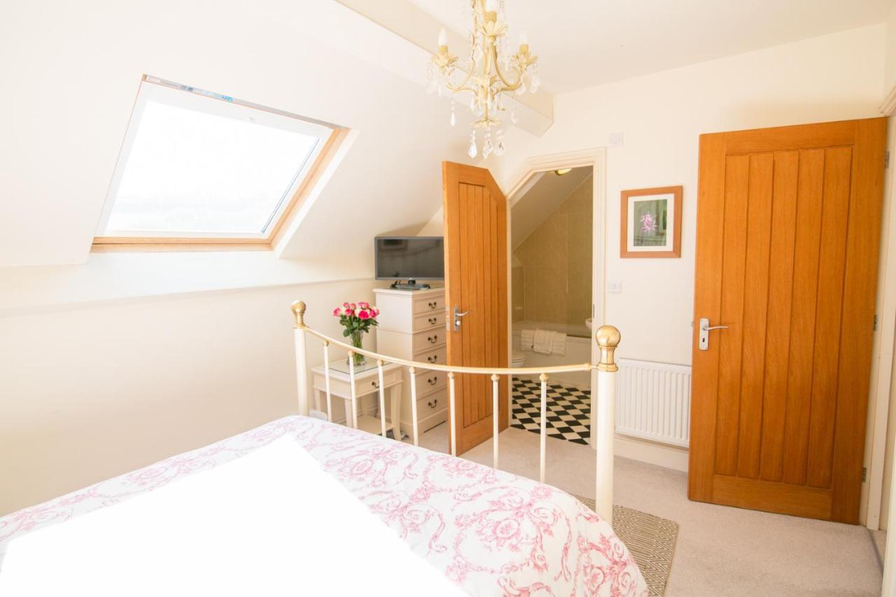 Higher Weddicott Barn Holiday Cottage - Self Catering แชกฟอร์ด ภายนอก รูปภาพ