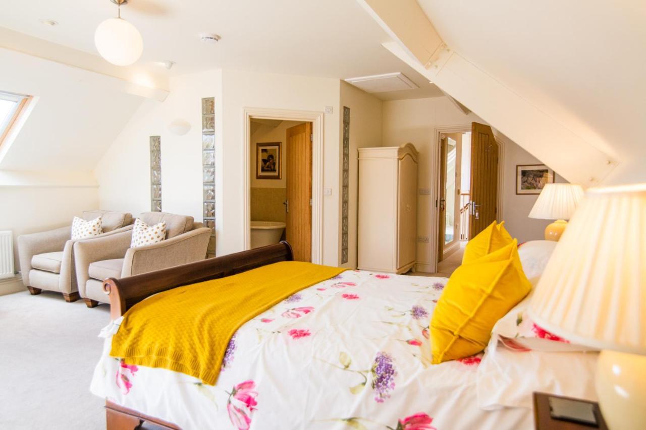 Higher Weddicott Barn Holiday Cottage - Self Catering แชกฟอร์ด ภายนอก รูปภาพ
