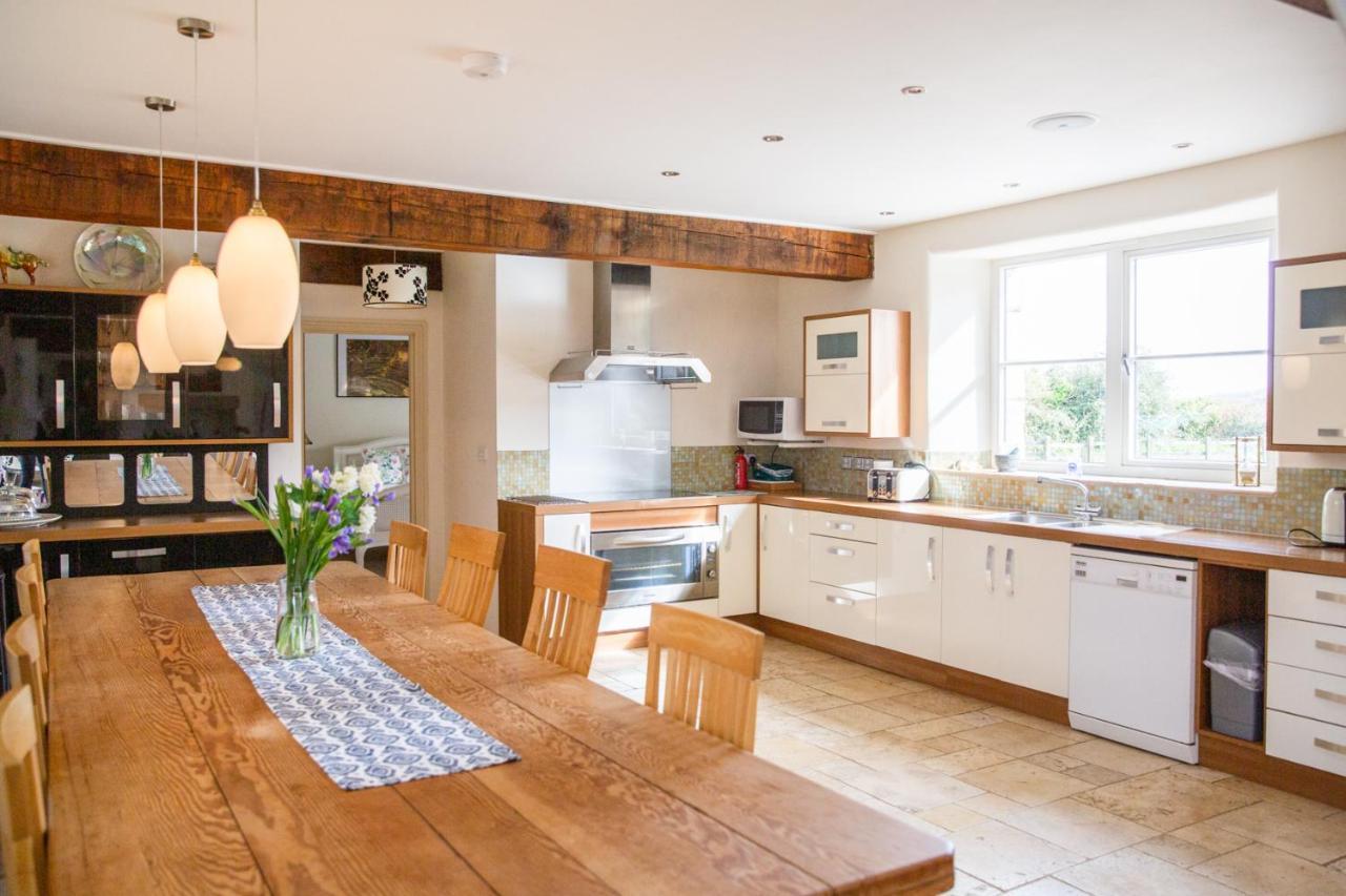 Higher Weddicott Barn Holiday Cottage - Self Catering แชกฟอร์ด ภายนอก รูปภาพ