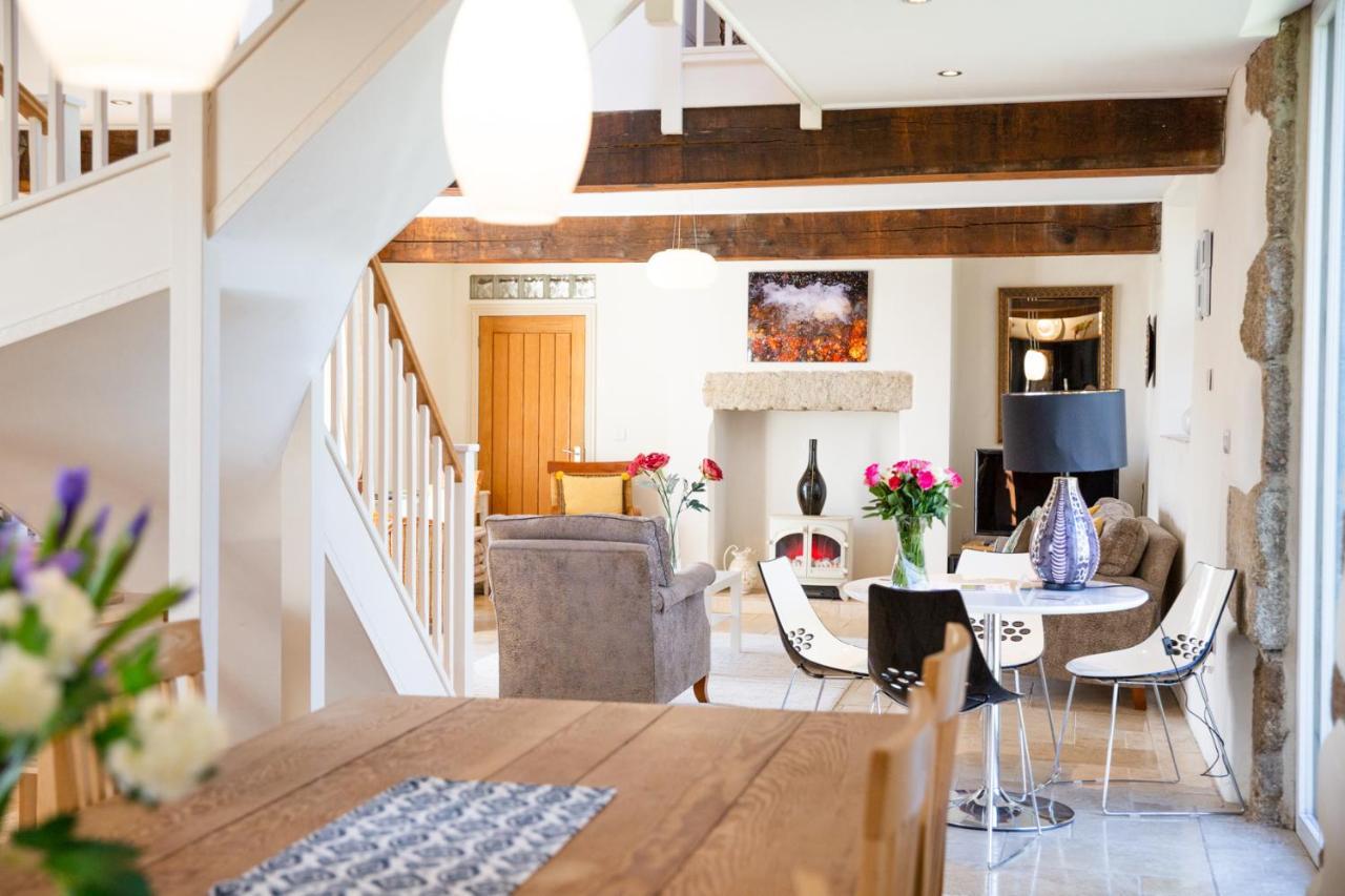 Higher Weddicott Barn Holiday Cottage - Self Catering แชกฟอร์ด ภายนอก รูปภาพ