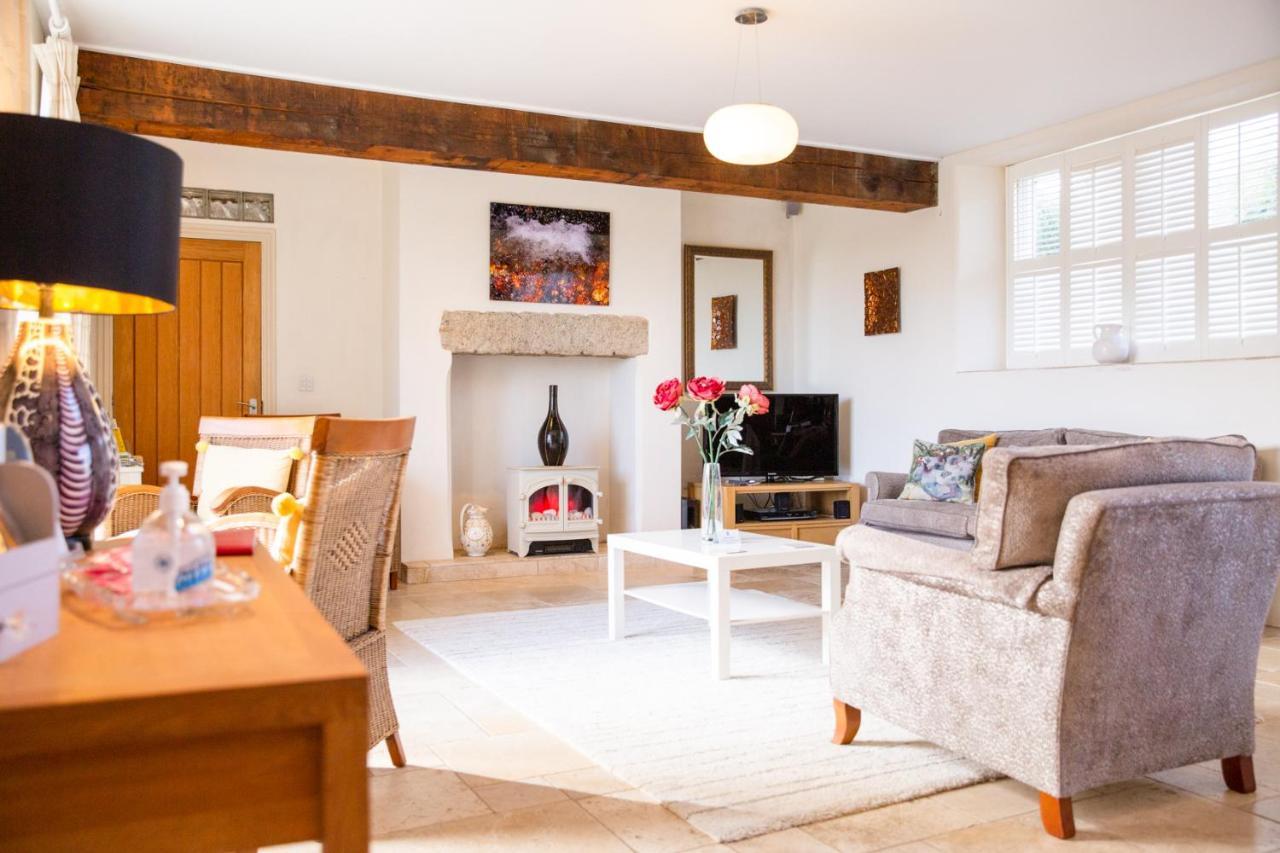 Higher Weddicott Barn Holiday Cottage - Self Catering แชกฟอร์ด ภายนอก รูปภาพ